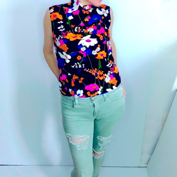 Genuine 60’s Top 🌸 Sleeveless🌸Gorgeous Dark Brown w/ Colorful Flowers🌸 - Picture 8 of 12